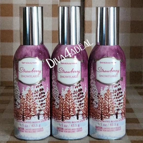 3X Bath & Body Works STRAWBERRY SNOWFLAKES Concentrated Room Sprays - Picture 1 of 1